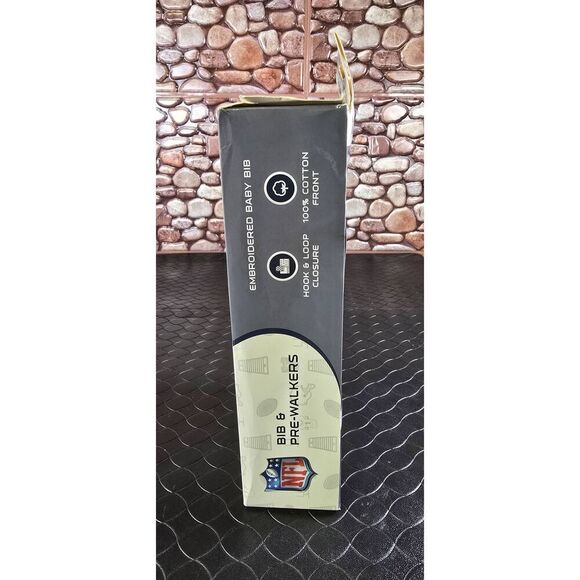 New England Patriots - 2-Piece Baby Gift Set - Picture 2 of 5